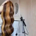 Perruque Lace Front Wig brésilienne naturelle ondulée, naturelle, reflets blonds ombrés